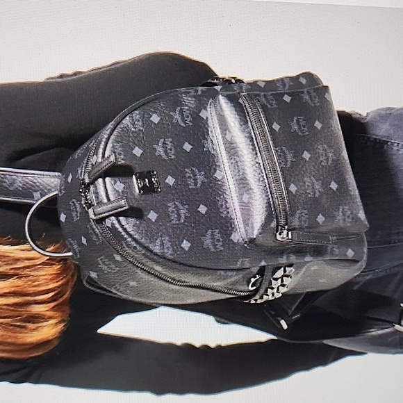 MCM Visetos Small Side Stud Backpack Black - Picture 3 of 15